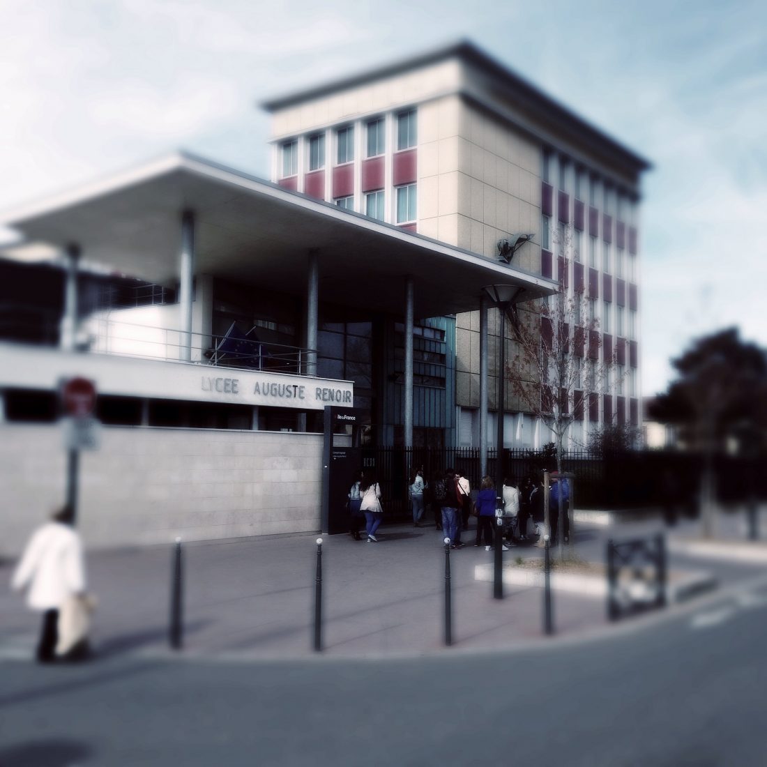 Faut-il des portiques à l’entrée des lycées? Faut-il des portiques à l’entrée des lycées?